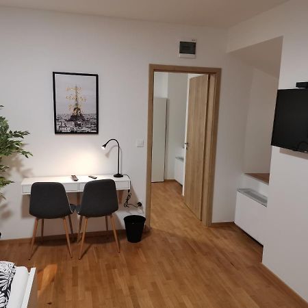 Pubyland Rooms & Apartments ロガテツ エクステリア 写真