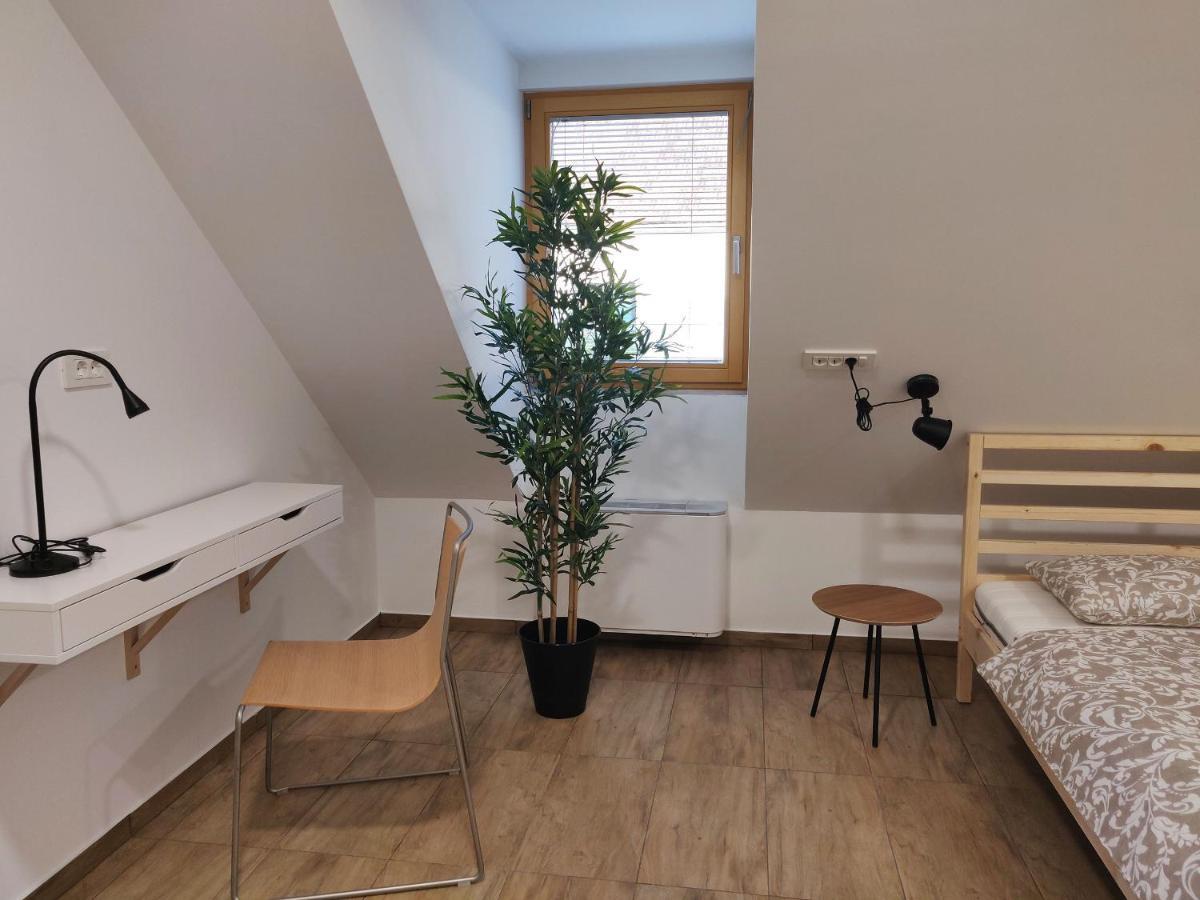 Pubyland Rooms & Apartments ロガテツ エクステリア 写真